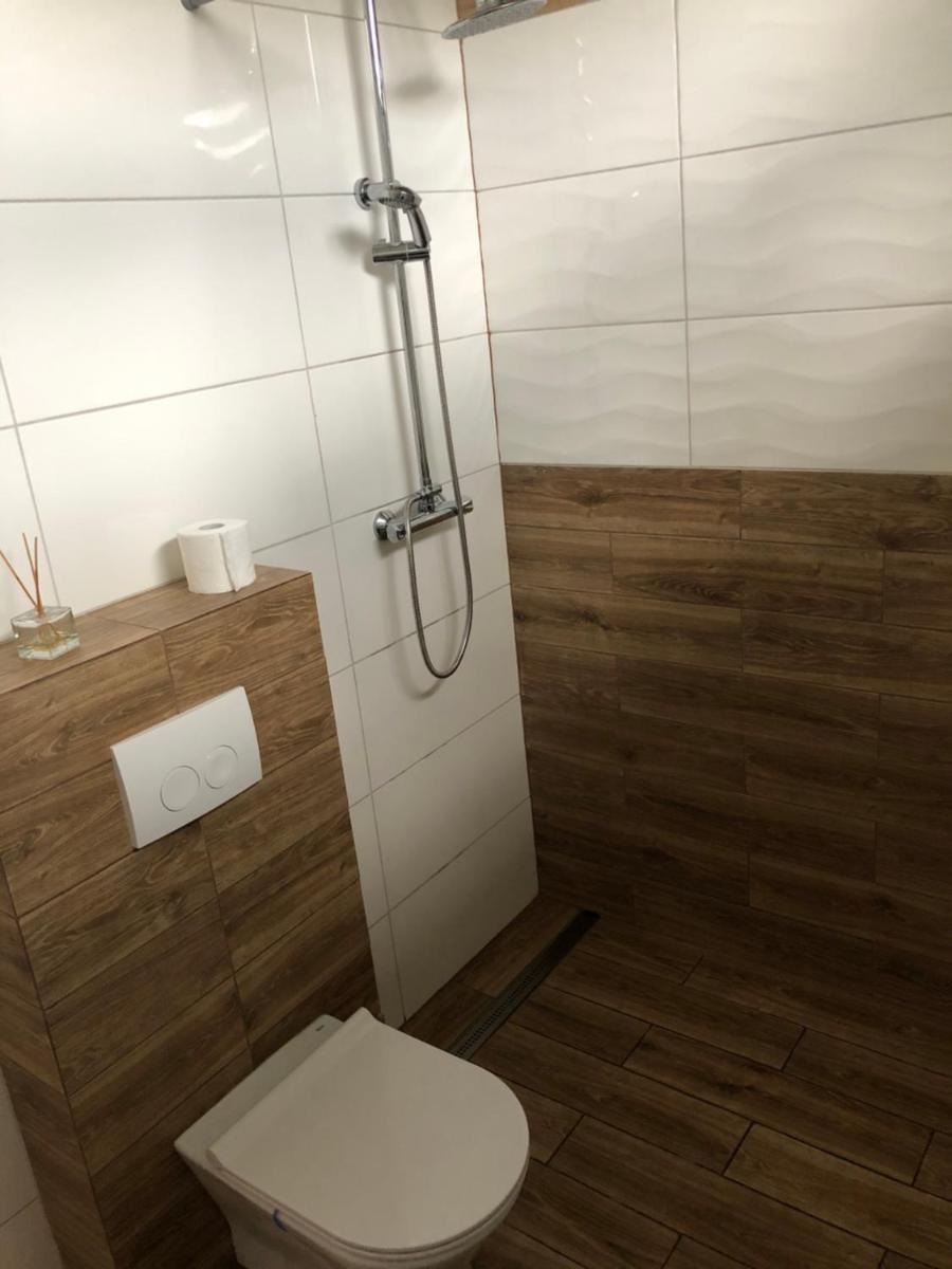 Hostel 4M Suchedniów - Housity