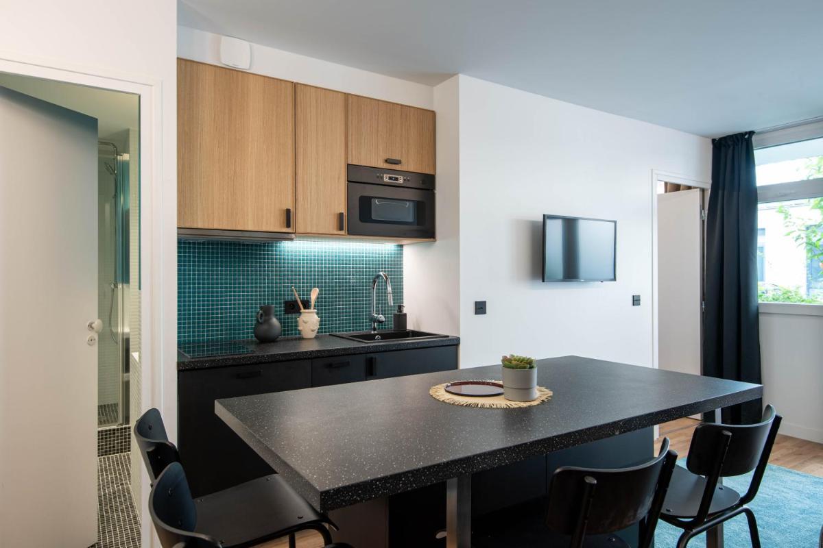 NEW - Superbe 1 Bdr Appt - Design 60'S - Paris 15e - Hizvo
