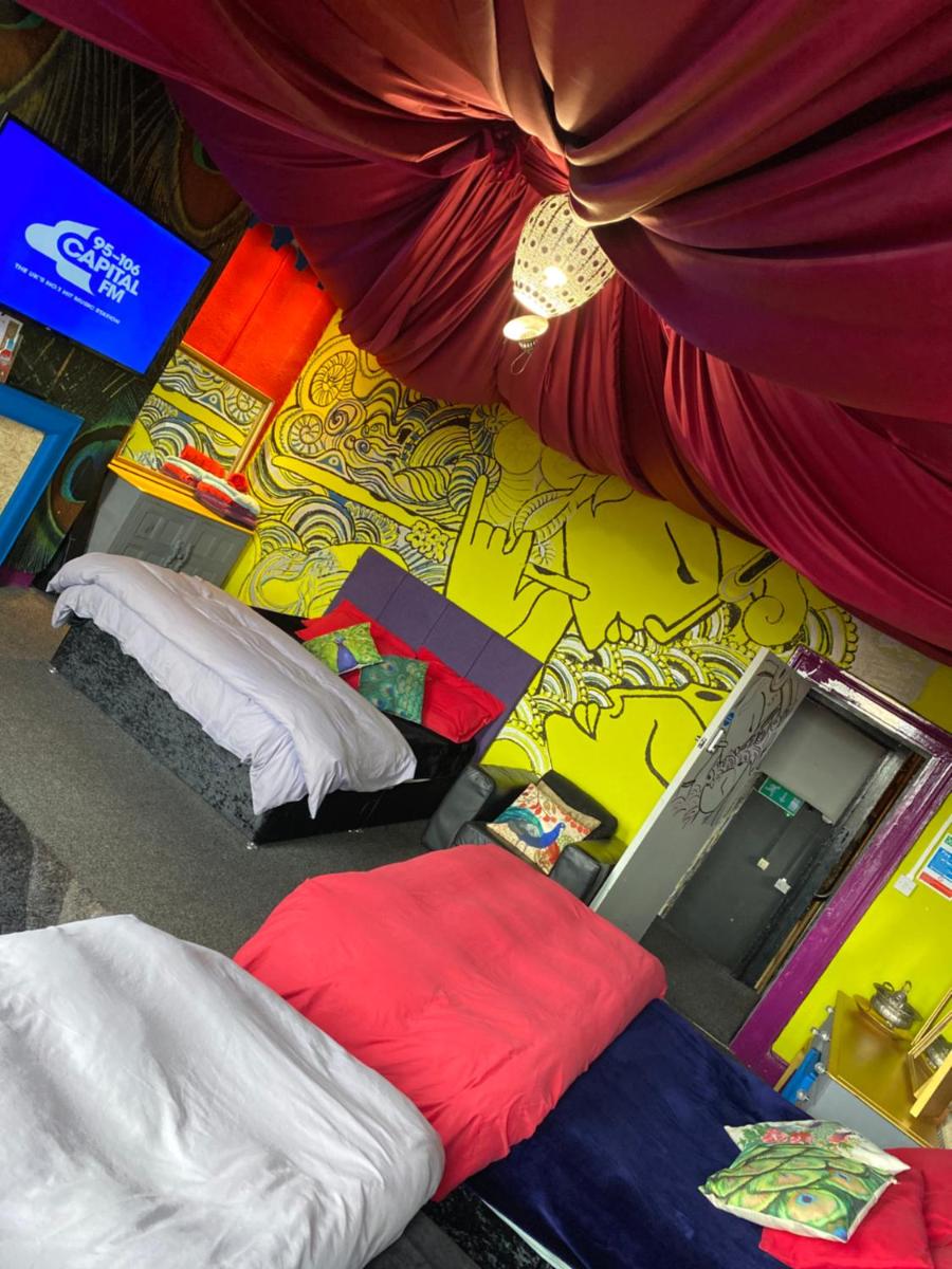 Liverpool Party Pad - Housity