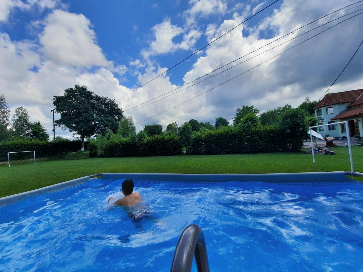 Pensiunea Poiana Avrigului - Housity