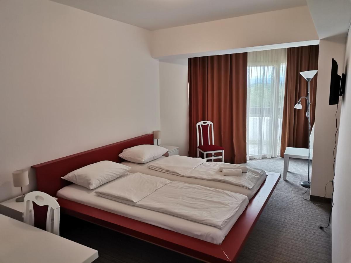 Plaža - Housity