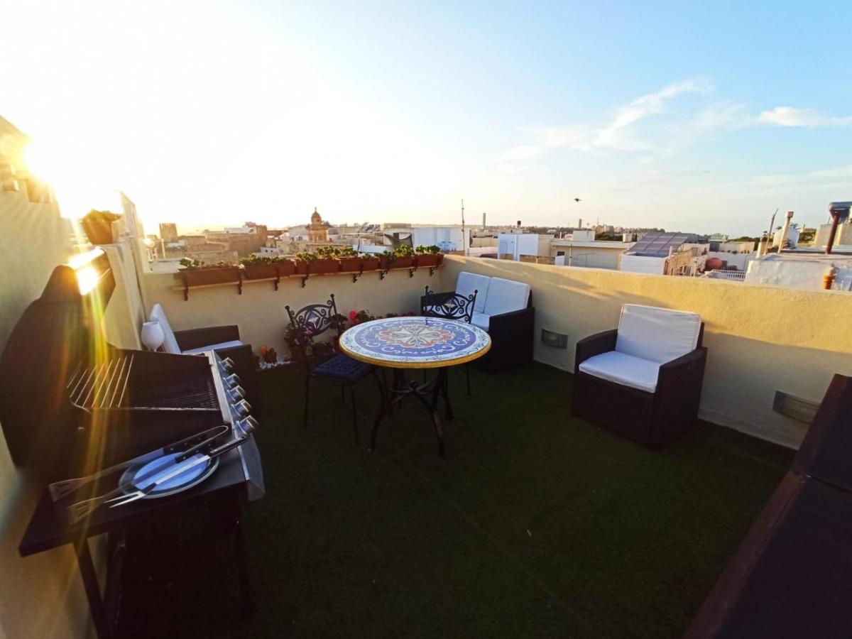 Maltese Traditional Town House in Rabat with Mdinas Cathedral view - Housity
