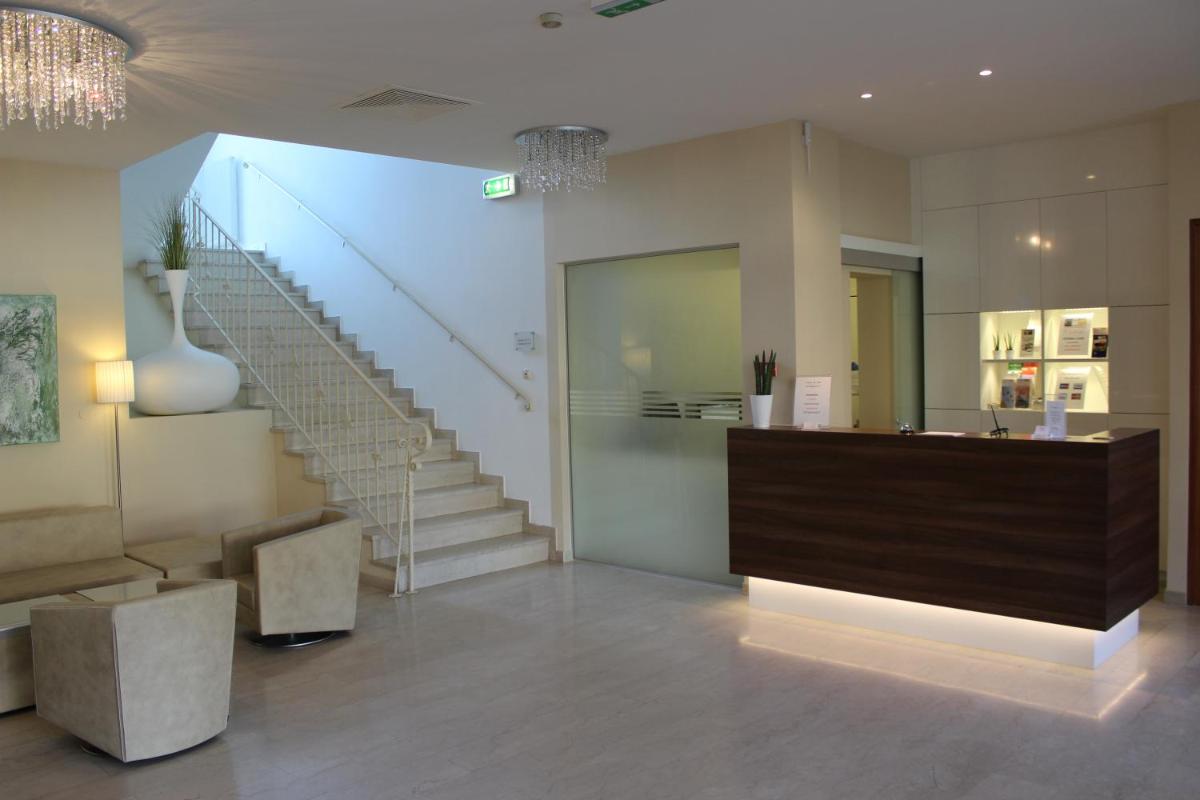Hotel Michael - Housity
