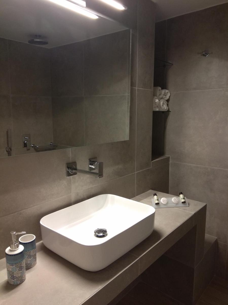 Ariadni Rooms & Apartments - Housity