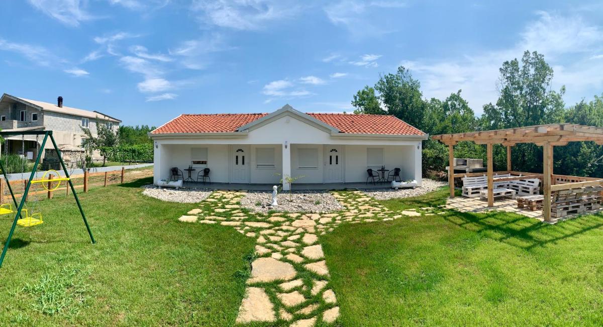 Kristalni Slap Kravice - Housity