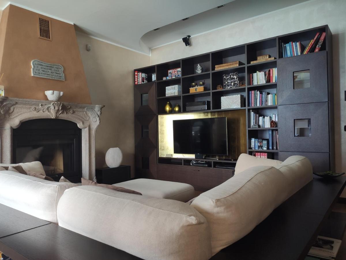BELLAGIO LAKESIDE APARTMENT - Housity