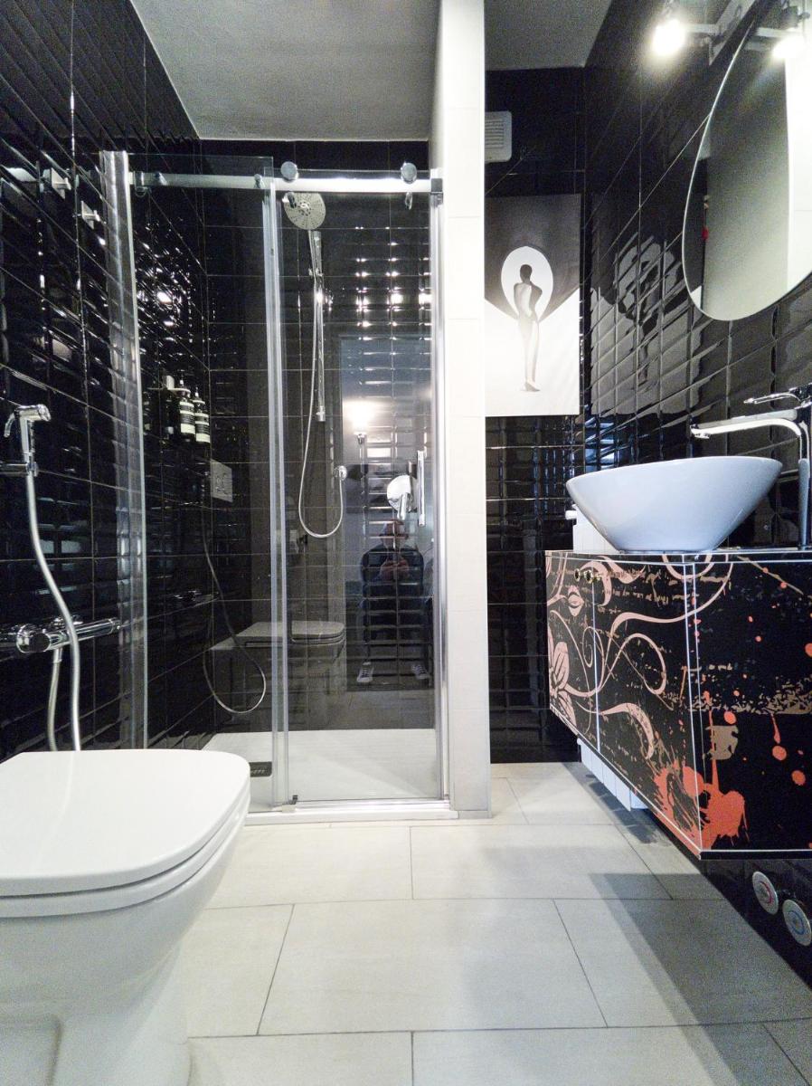 SARONA Shenkin - ChicLife - Boutique Apt next to the Museum - Housity