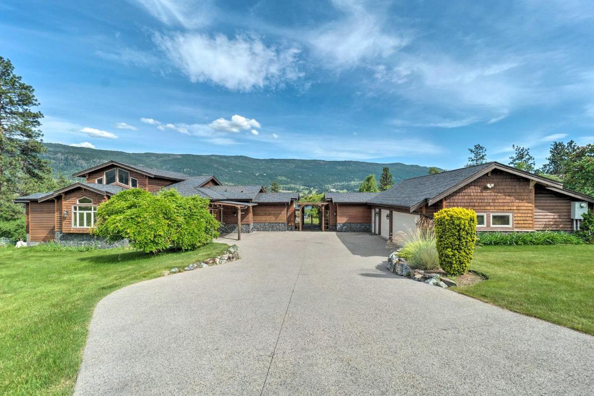 Country Villa on Kalamalka Lake with Pool! - Housity