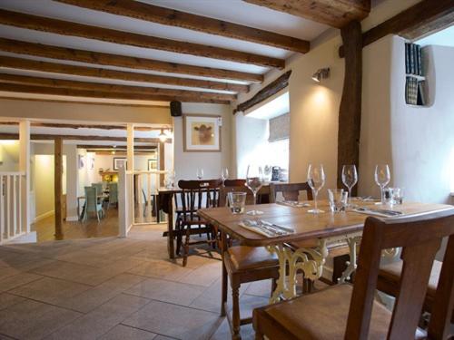 The Anchor Inn - Housity