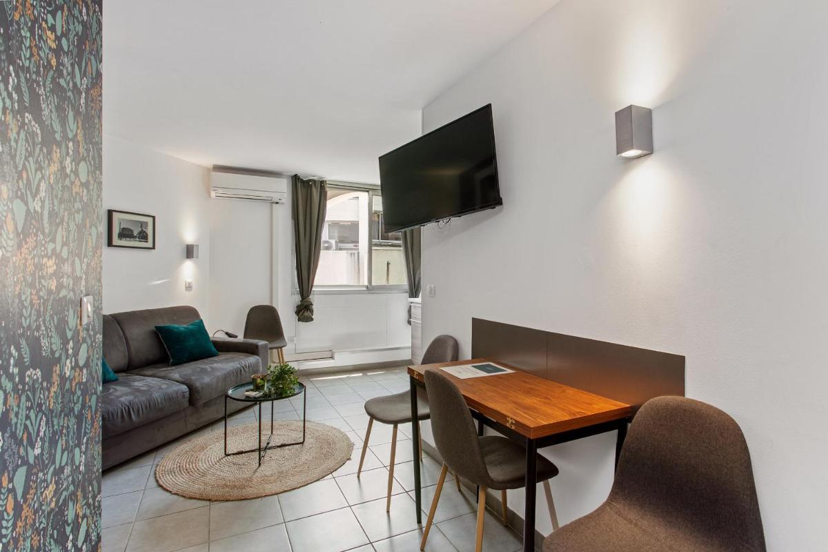 Suitetrails - Coeur Urbain Apartments - Place de la Comédie