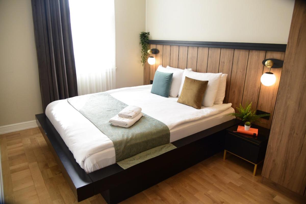 LUXIR HOTEL - Housity