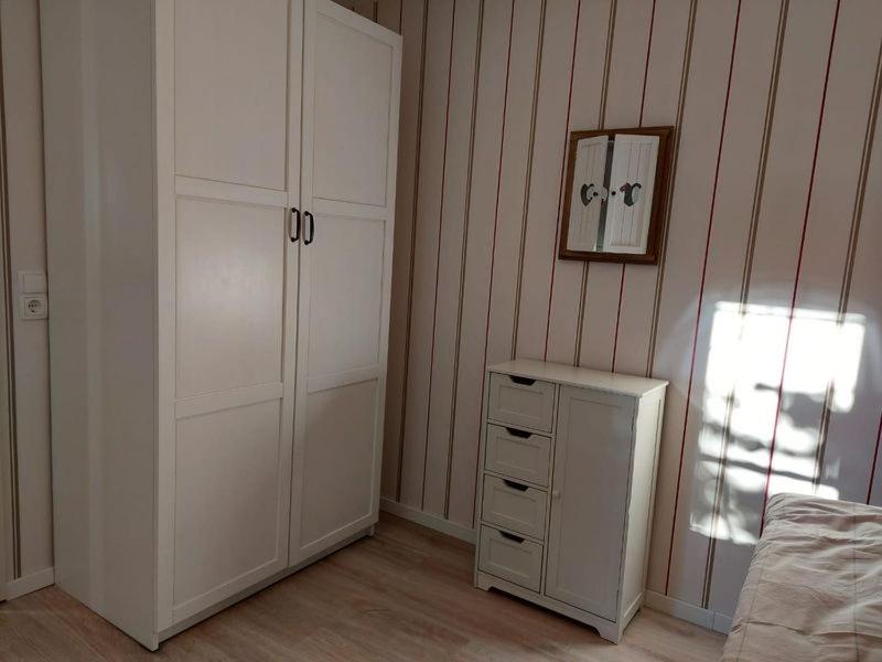 Schöne Maid - Housity