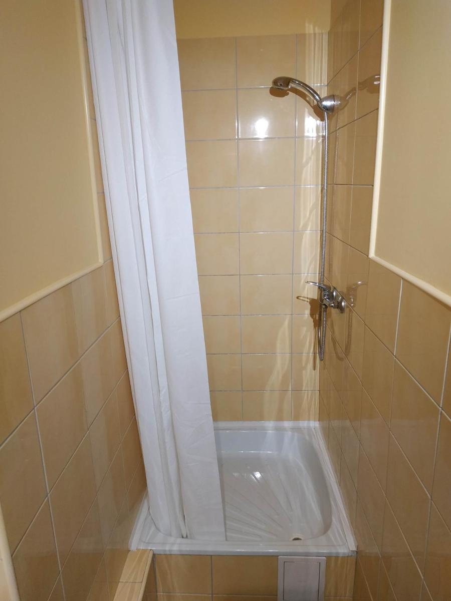Kawalerki z Kuchnią - self check in - Studios with Kitchen - Housity