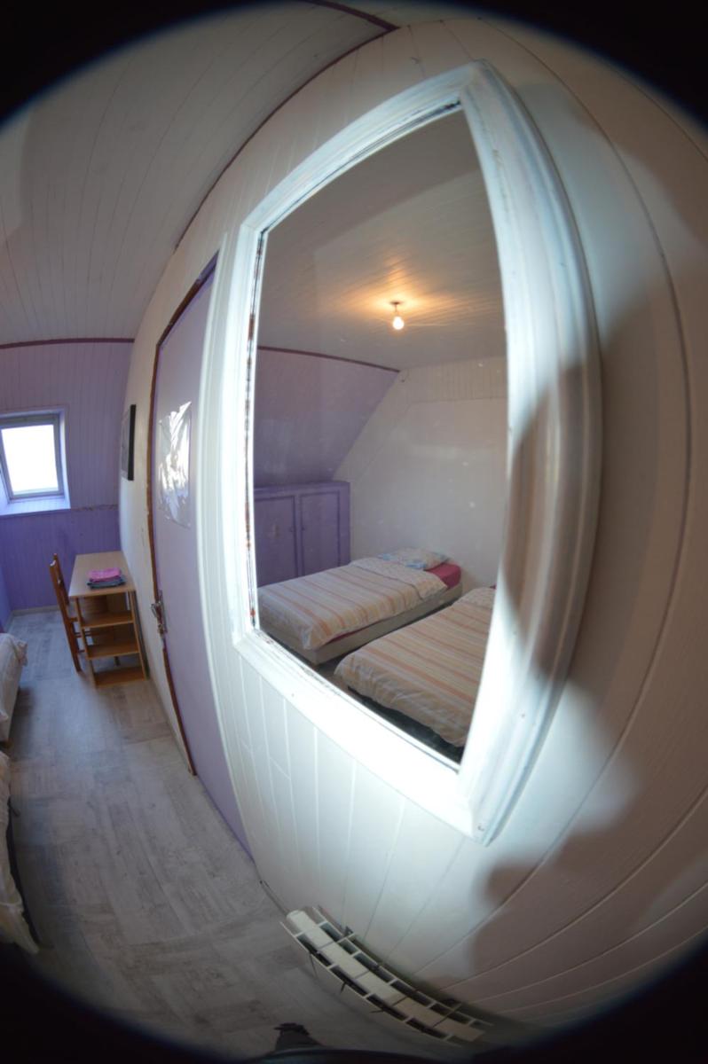 Chambre au calme et simple, cuisine a dispo - Housity