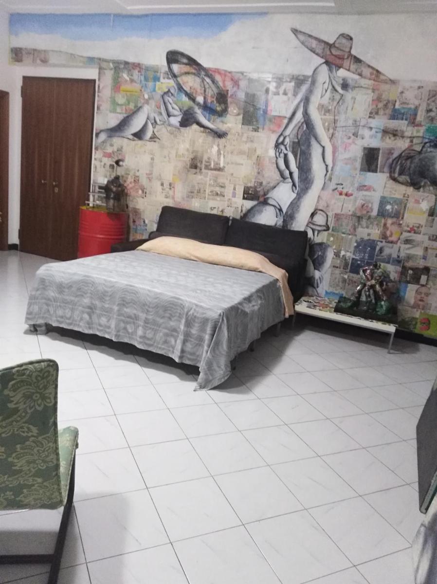 Stanza d'artista - Housity