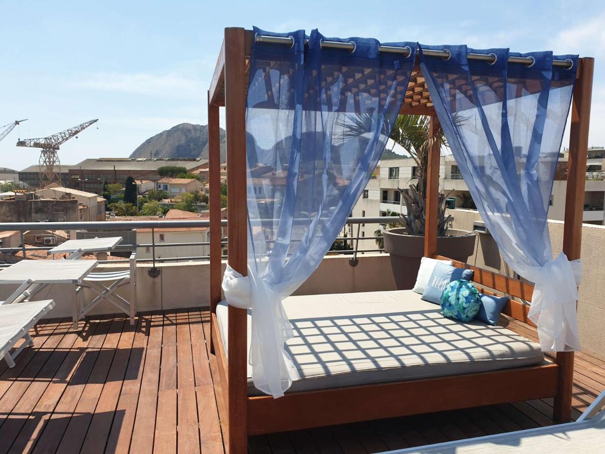 Balcon ou terrasse dans l'établissement Best Western Premier Hôtel du Vieux-Port