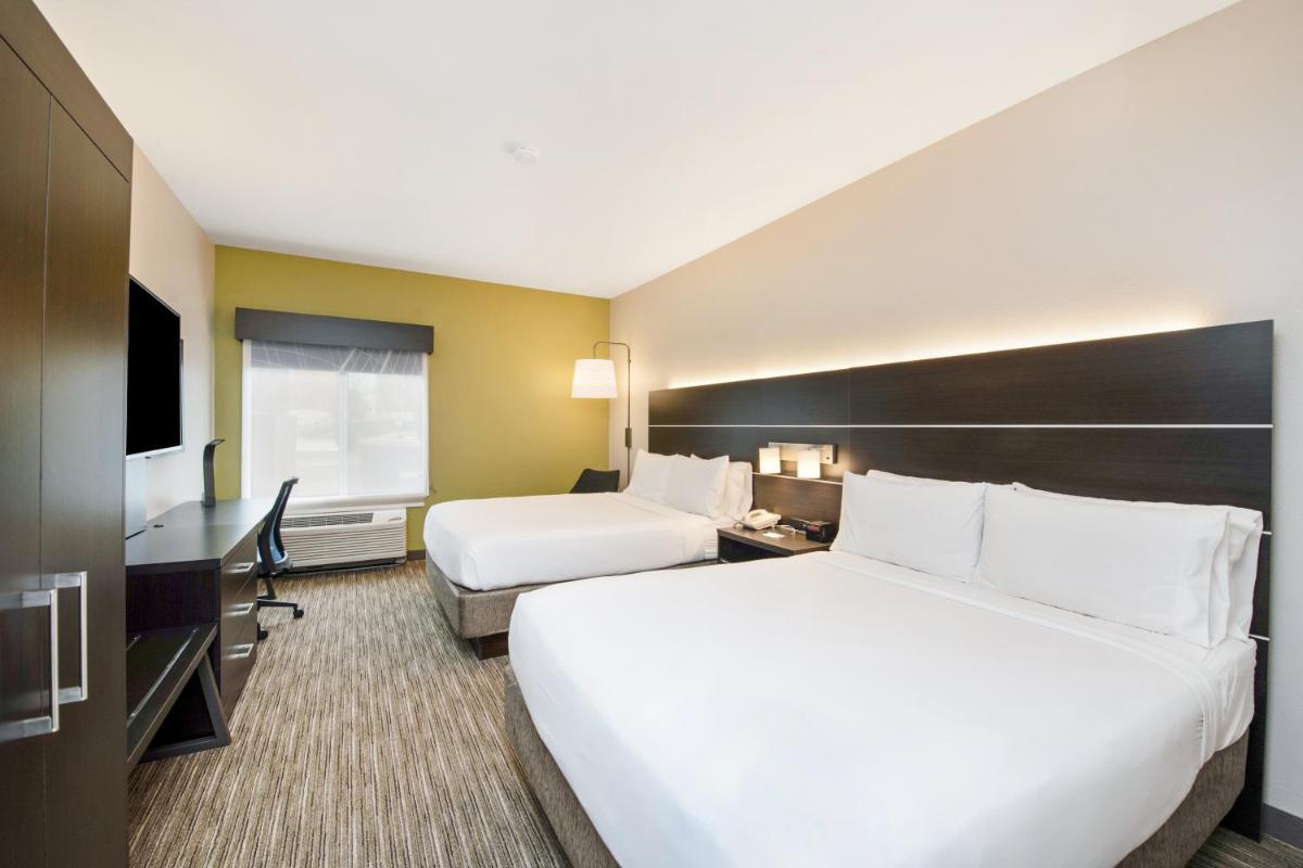 Holiday Inn Express - Delafield by IHG - Housity