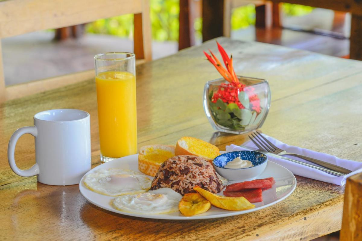 Hotel Cerro Lodge - Housity