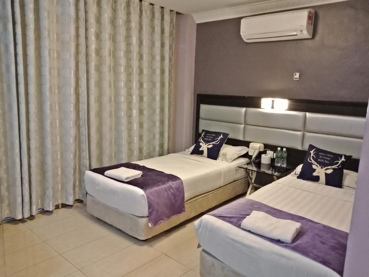 T Hotel Johor Bahru - Housity