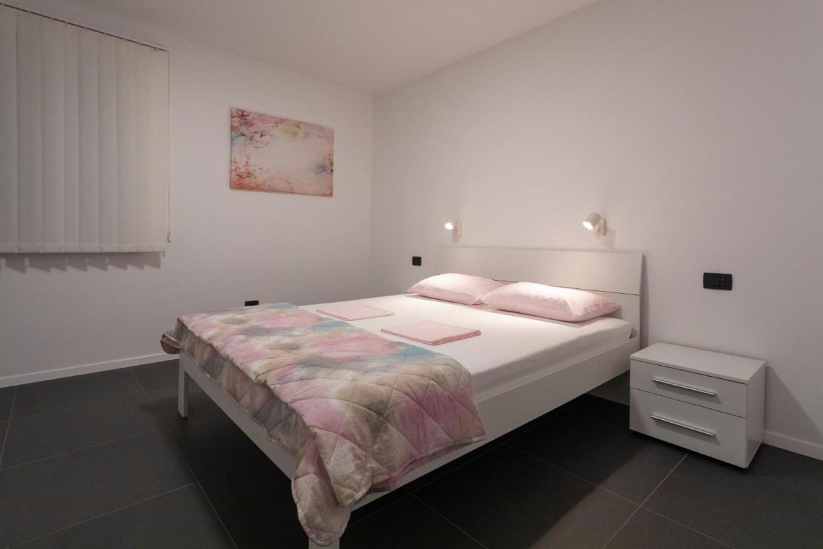 Seaview APARTMENTS HOJA - Housity