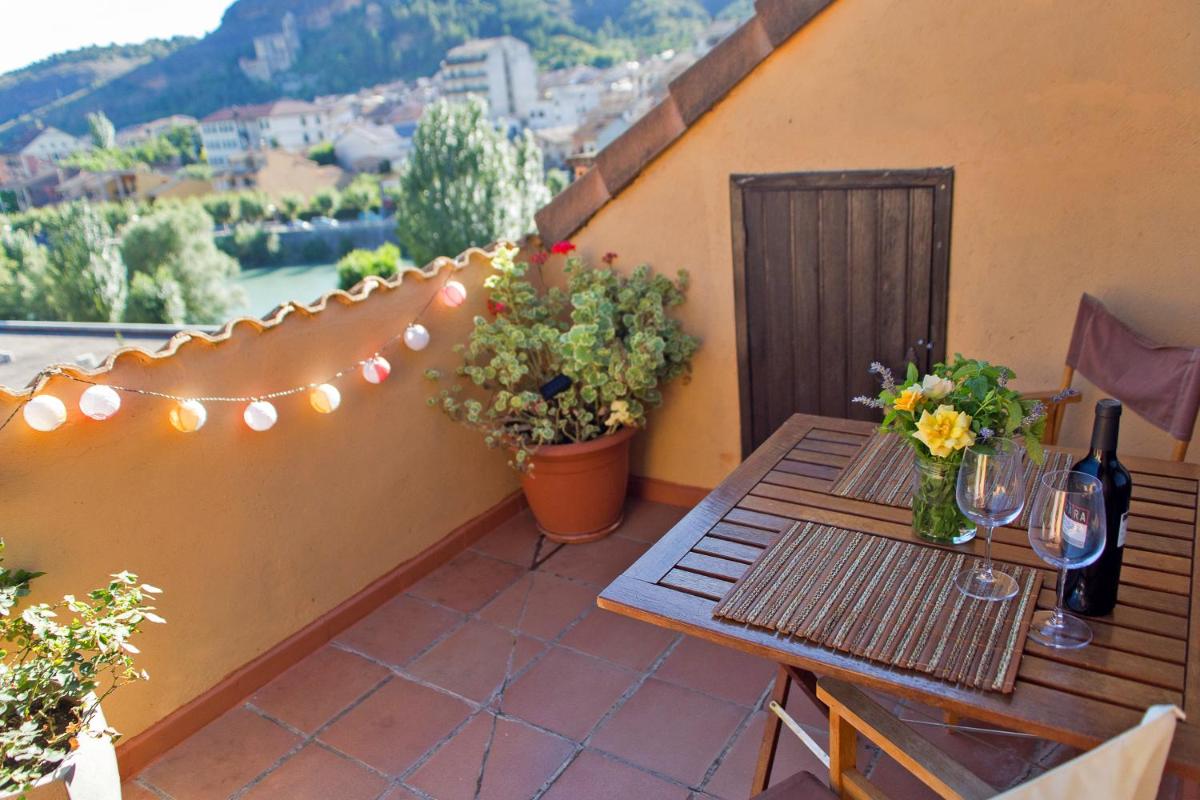 Ático con terraza en Graus-Pirineo de Huesca - Housity