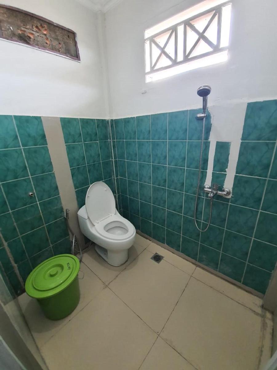 RedDoorz near Palembang Airport 2 - Housity