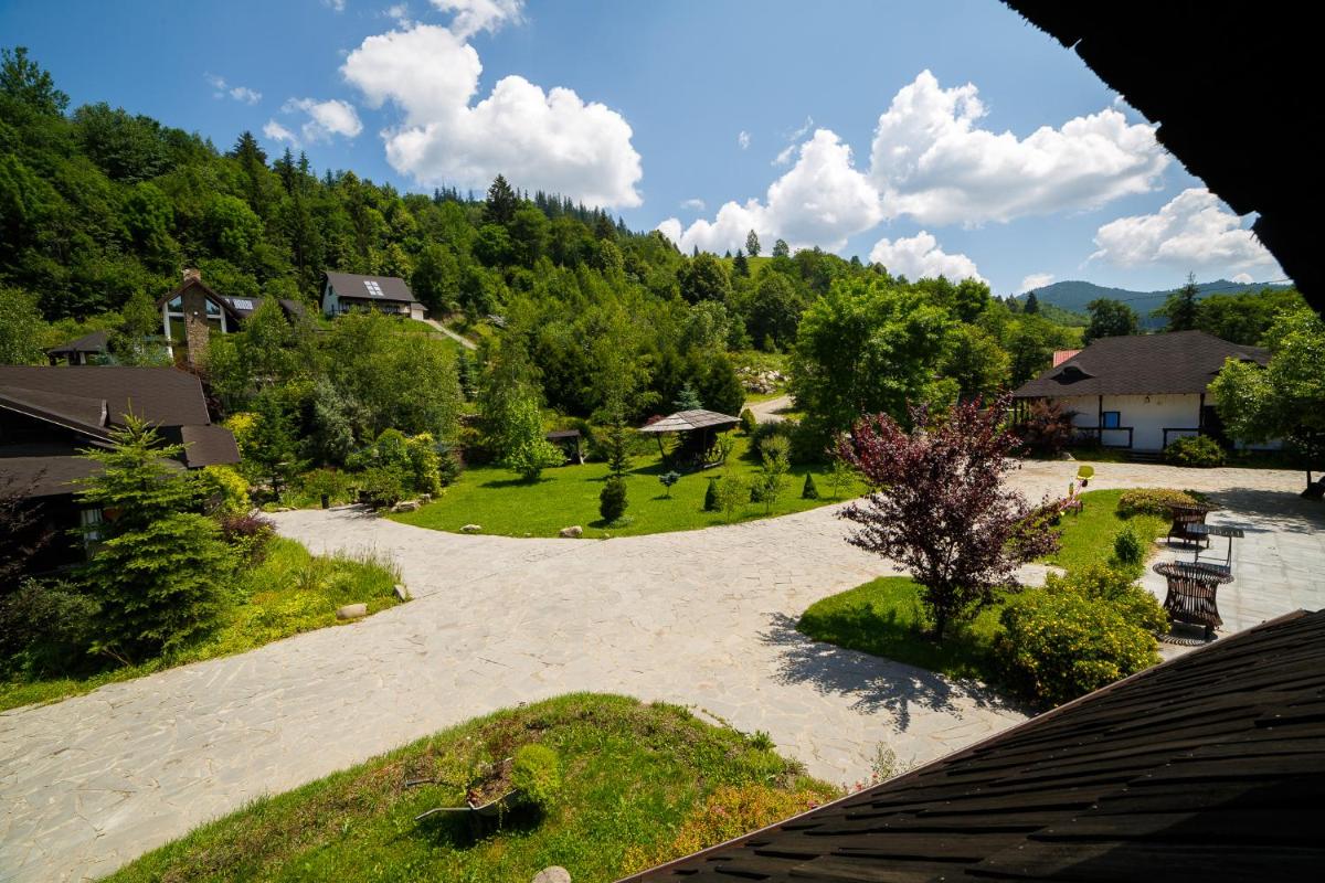 Casa Poveste Pensiunea-Muzeu - Housity