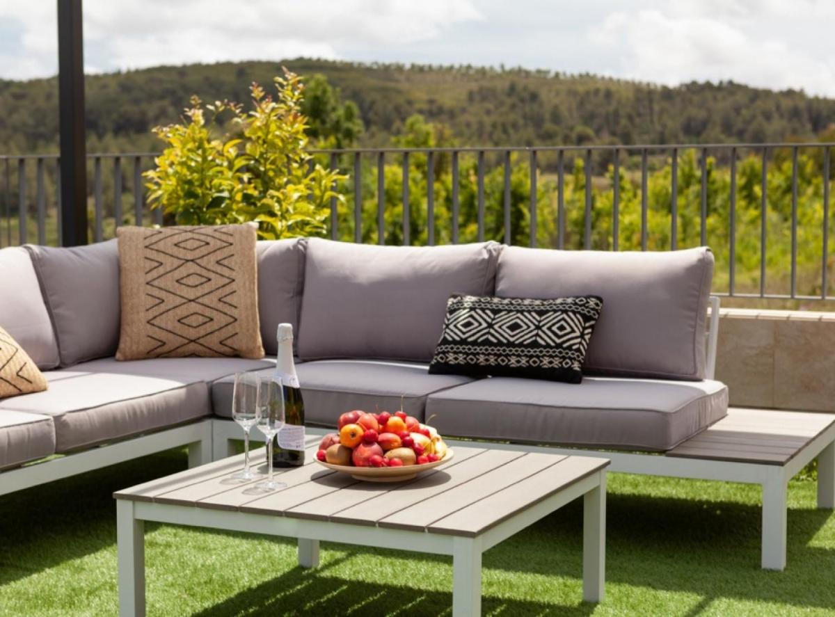 House with swimming pool in Penedes area - Housity