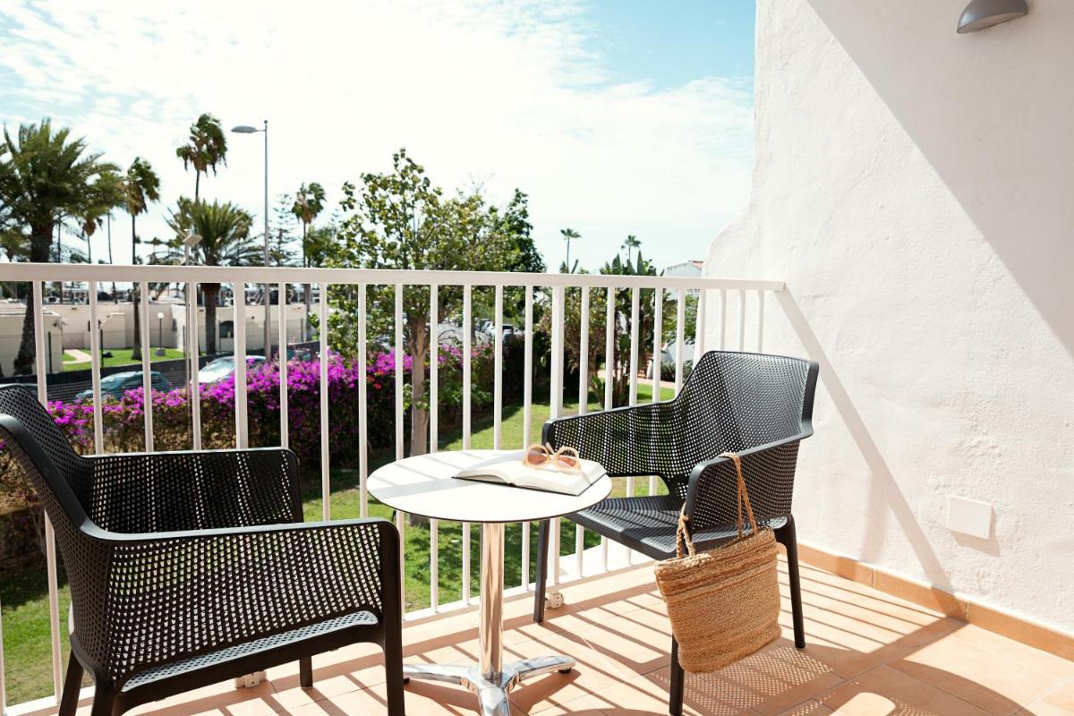 Un balcón o terraza de Sunprime Atlantic View Suite & Spa