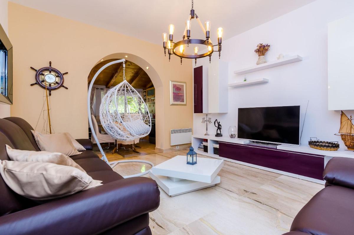 Camelia Luxury Apartments - Housity