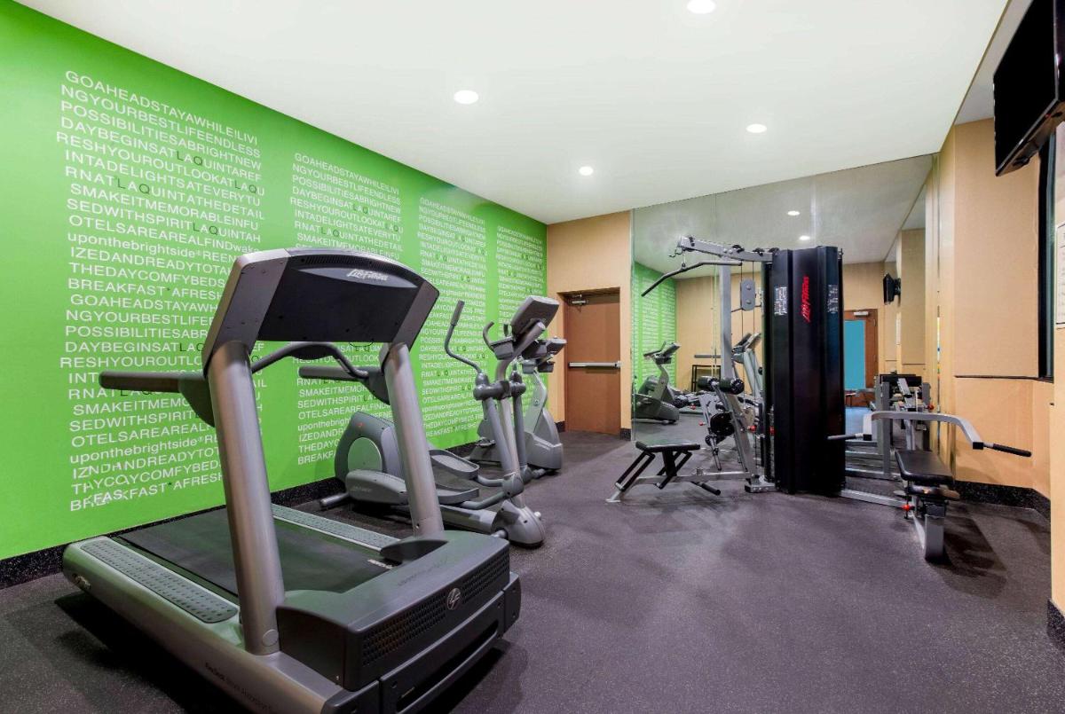 La Quinta Inn by Wyndham West Long Branch - Housity