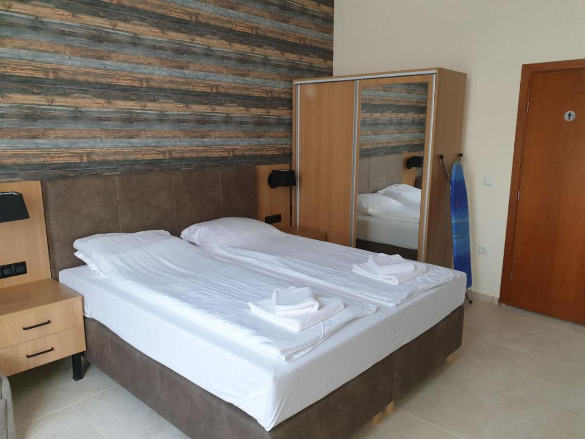 Luxurious Studios Nani - Housity