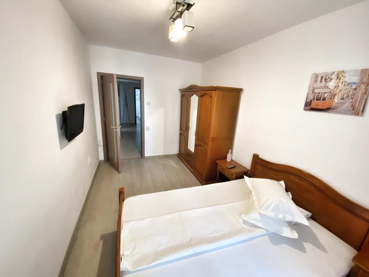 ”Modern Apartment” Old City Constanta - Housity