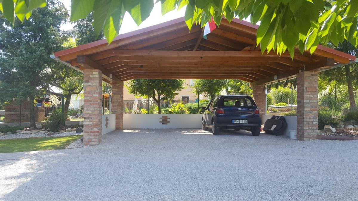 Gyöngyvirág Apartman - Housity