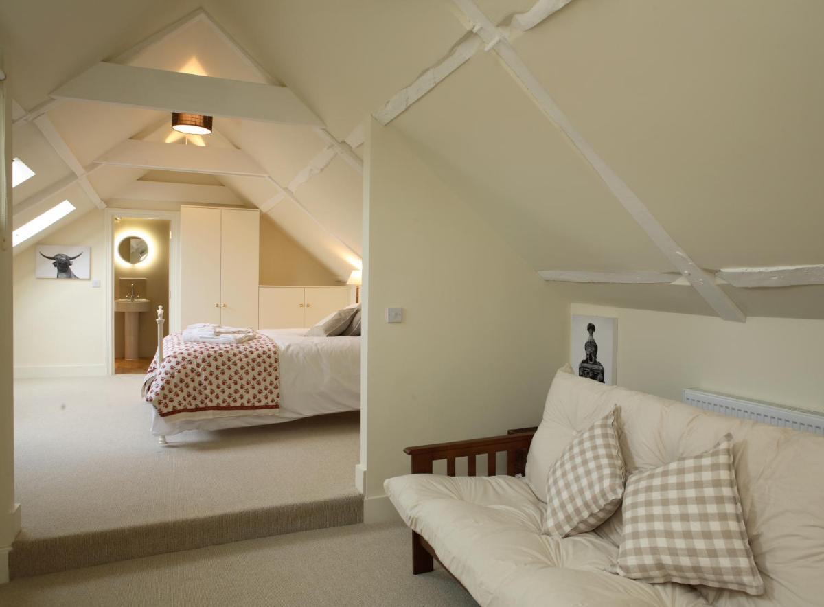 The Crown Inn - Housity
