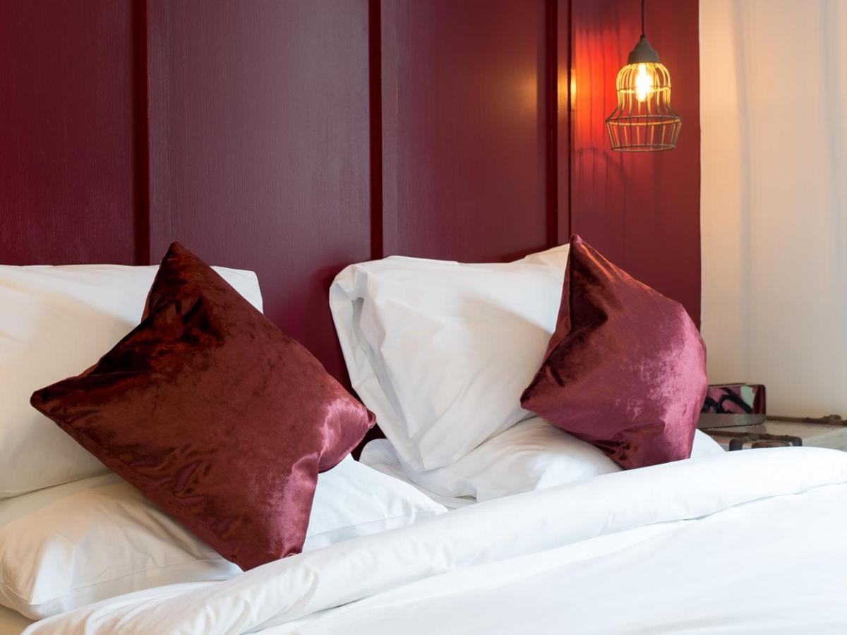The Cornish Arms - Housity