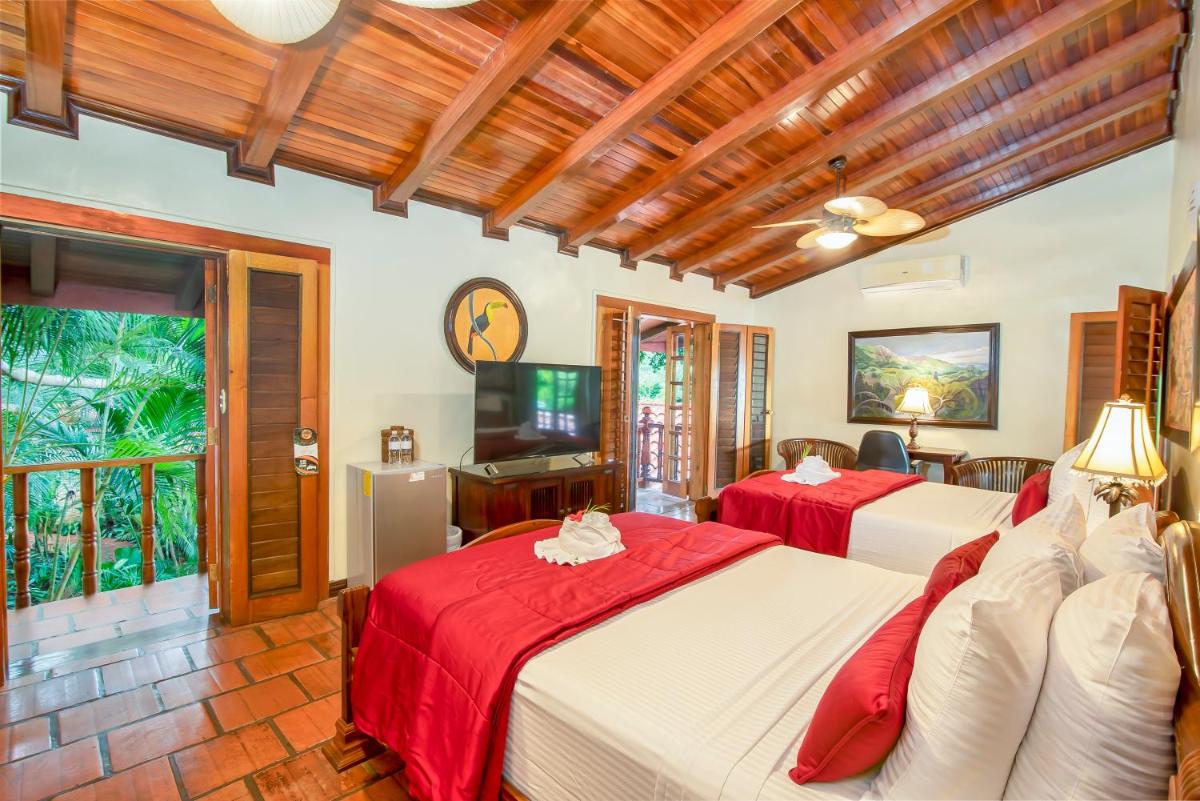 Hotel Villas Lirio - Housity