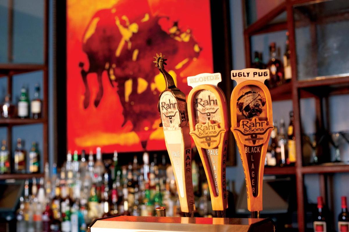 Omni Fort Worth Hotel - Housity
