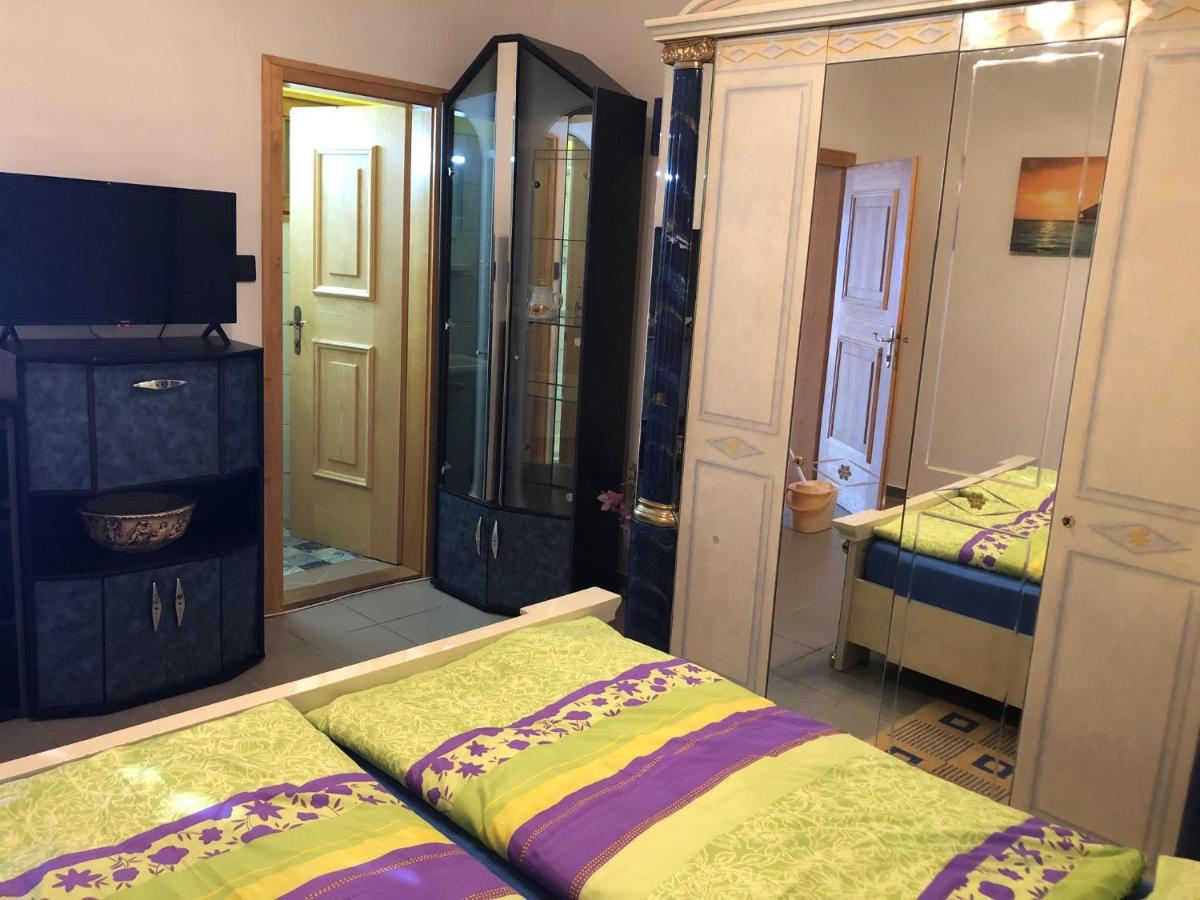 Balatonalmádi Apartmanház - Housity
