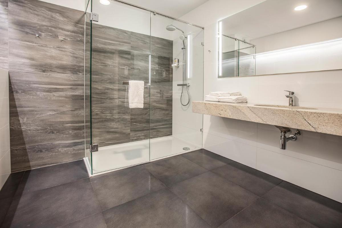 Kolumna Park Hotel - Housity