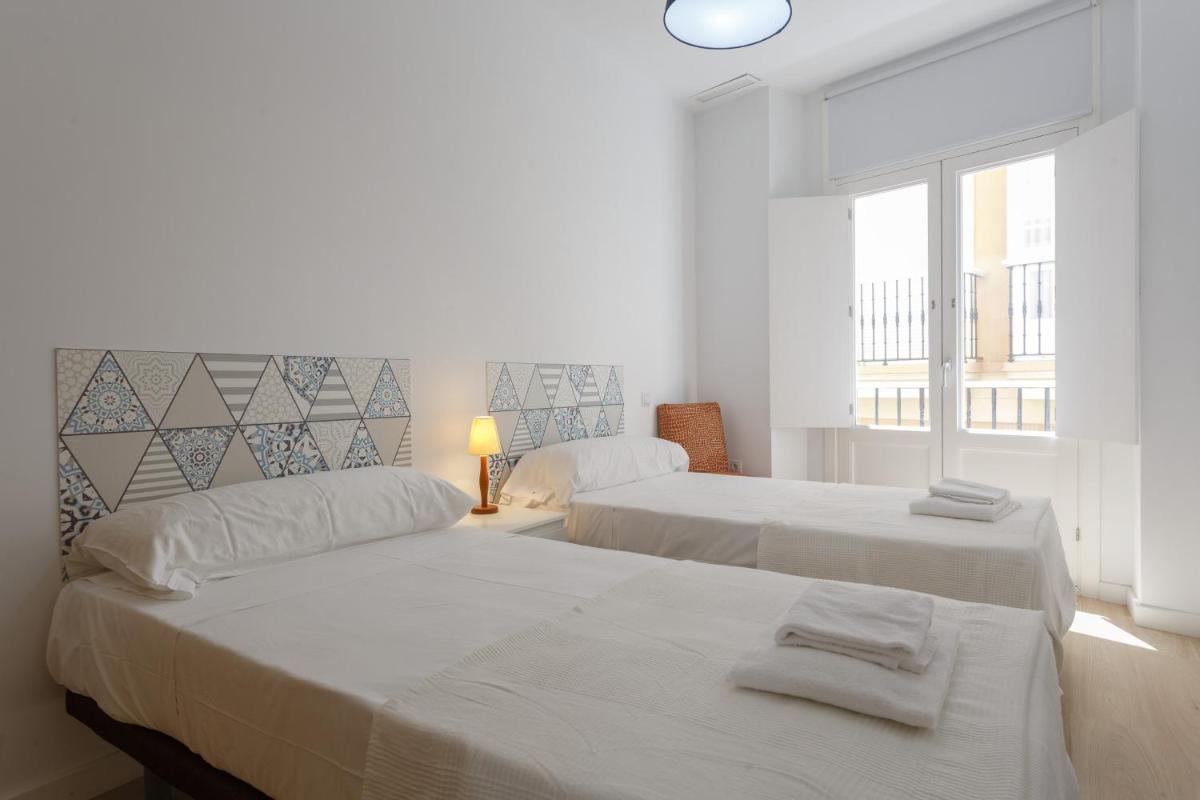 Suitetrails - COLON15 Family Home by Cadiz4Rentals