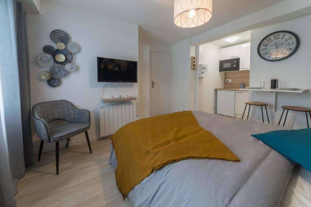Studio Cosy - Parking - Wifi - Buanderie - Jardin - Housity