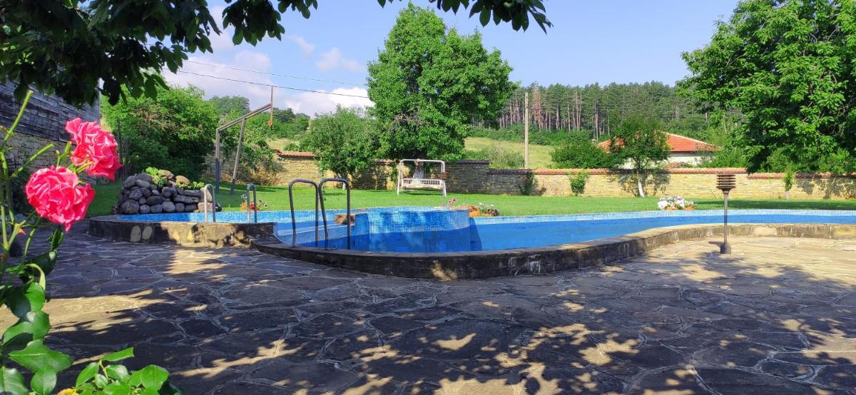 ХАДЖИКОЛЬОВАТА КЪЩА - Housity