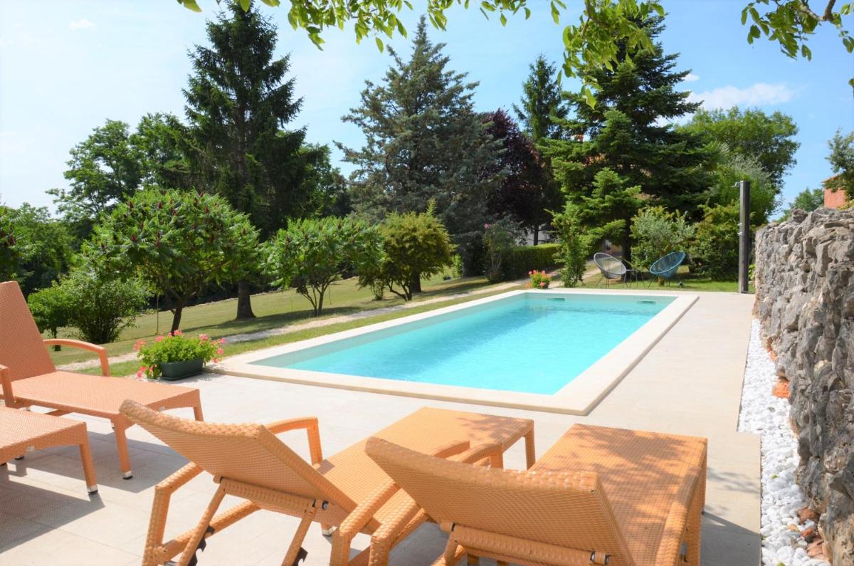 Family friendly house Tomazin - Housity