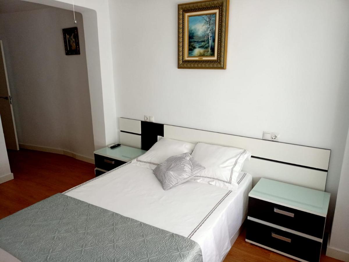 Habitaciones en casa nueva y moderna - Housity
