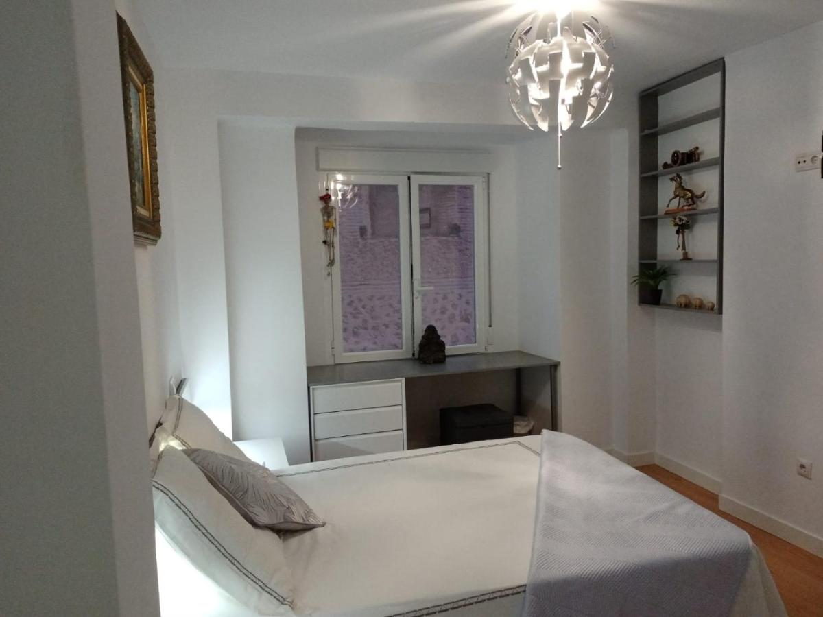 Habitaciones en casa nueva y moderna - Housity
