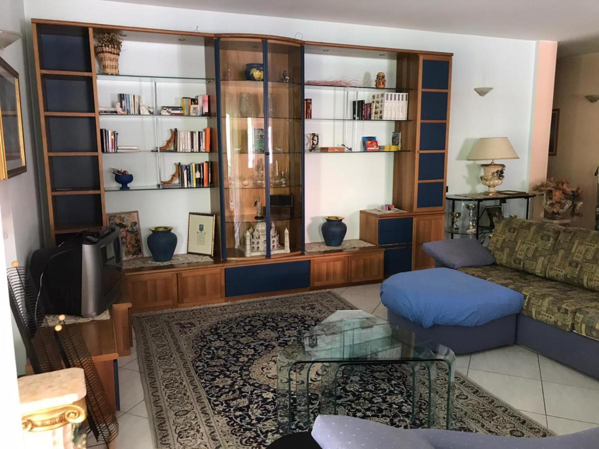 Wonderful Como Apartment - Housity