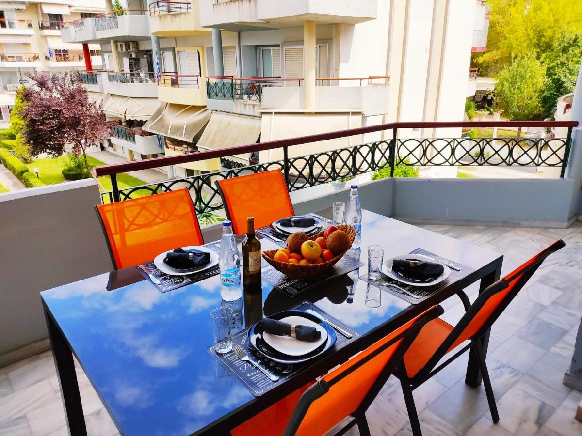 Golden Sky 3 Apartment - Housity
