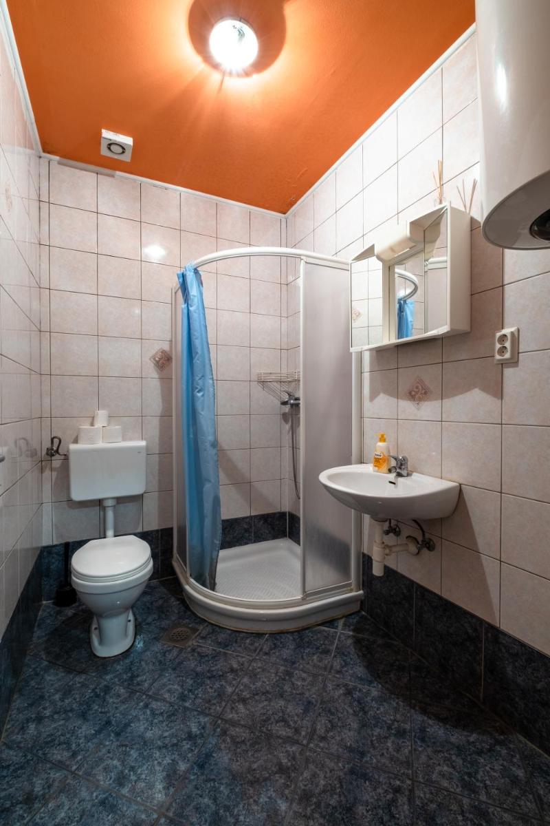 Bled Hostel - Housity