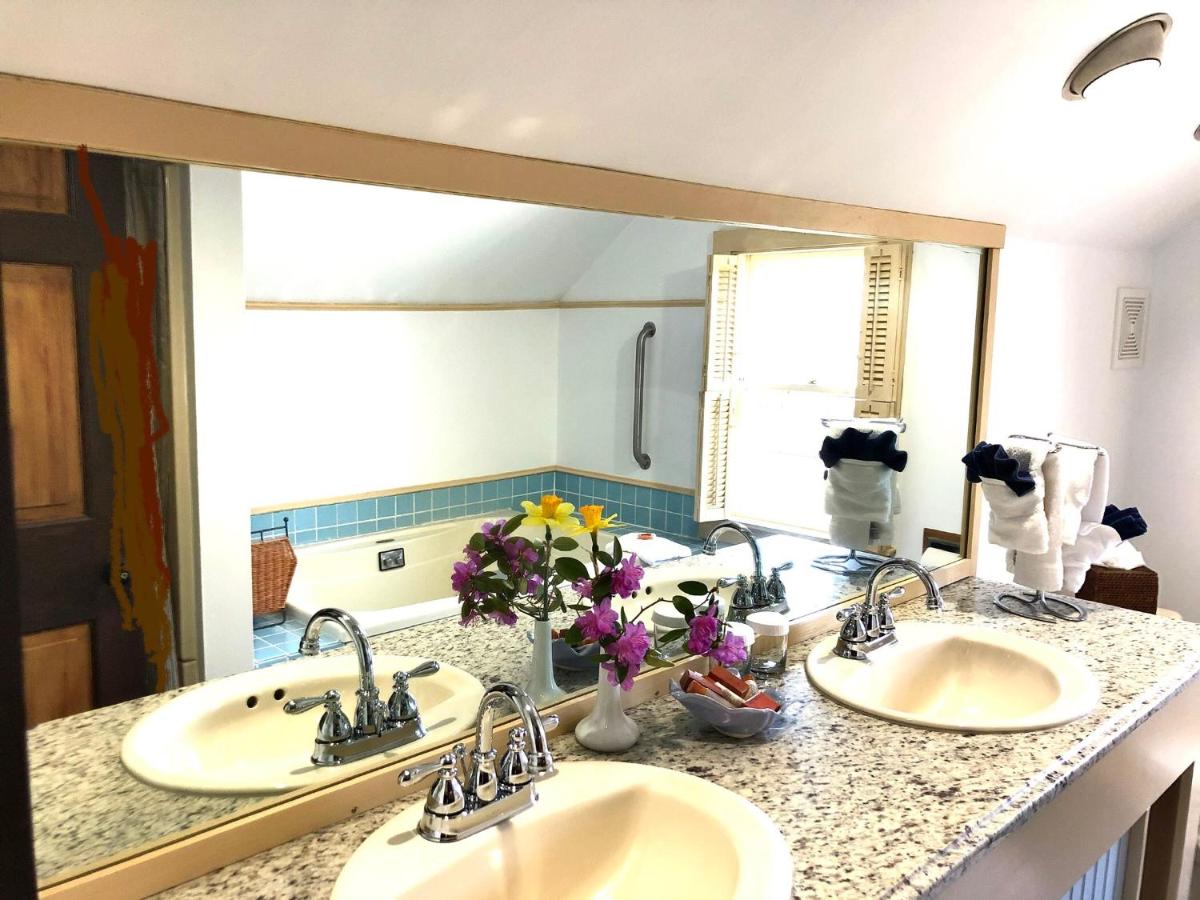 Queen Anne Inn - Housity